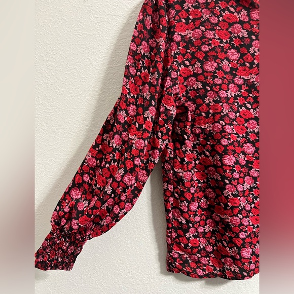 Unbranded Women’s Floral V-Neck Blouse with Red & Pink Floral on Black - Picture 5 of 7